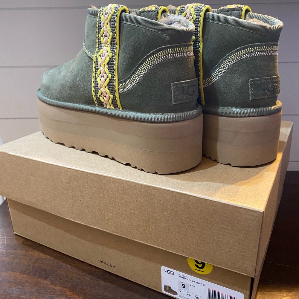 UGG Classic Ultra Mini Braid Platform Boot